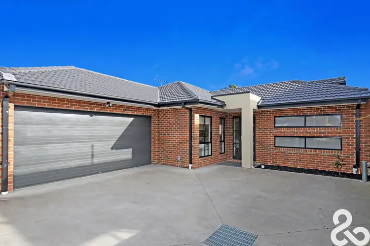 Main view of Homely unit listing, 2/5 Pine Street, Thomastown VIC 3074
