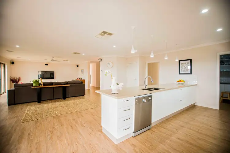 Sixth view of Homely house listing, 5 Hakea Court, Moama NSW 2731