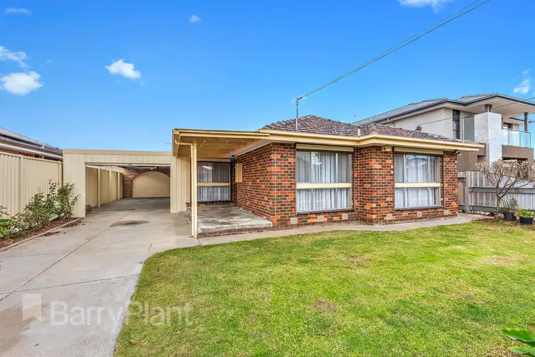 27 Skipton Street, St Albans VIC 3021