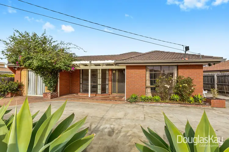 129 Main Road East, St Albans VIC 3021
