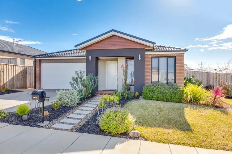 74 Stonehill Drive, Bacchus Marsh VIC 3340