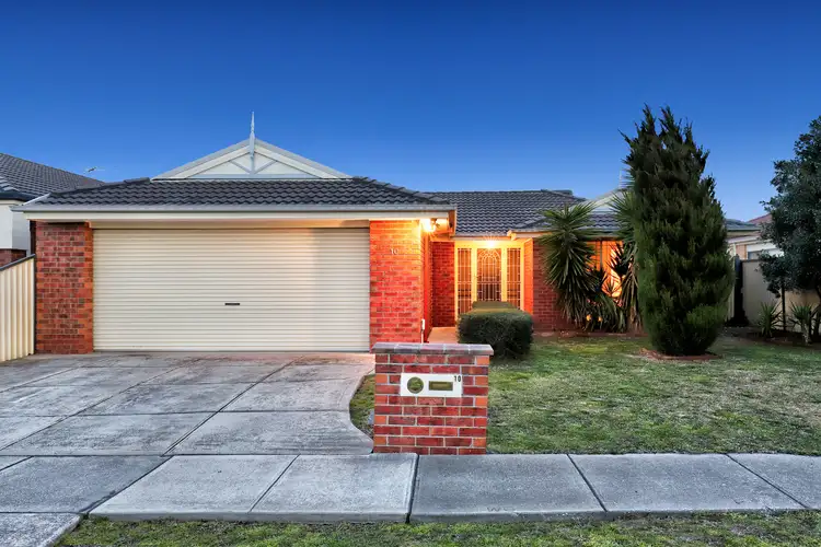 10 Bingin Place, Craigieburn VIC 3064