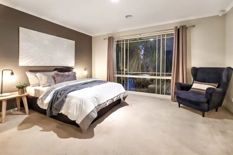 Seventh view of Homely house listing, 10 Bingin Place, Craigieburn VIC 3064