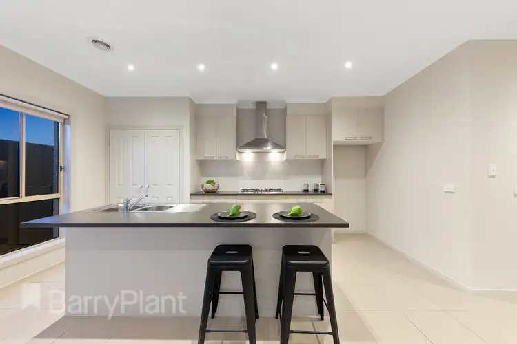 Sixth view of Homely unit listing, 2/5 McRae Avenue, St Albans VIC 3021