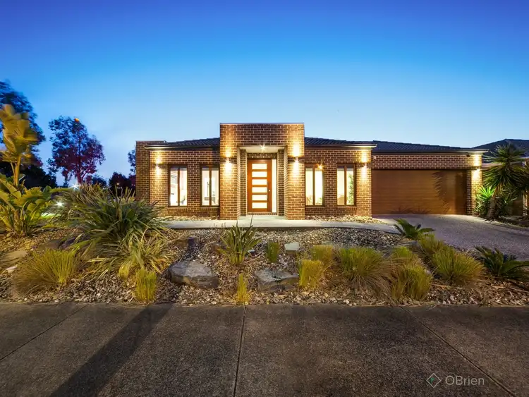 13 Merrowland Avenue, Cranbourne North VIC 3977