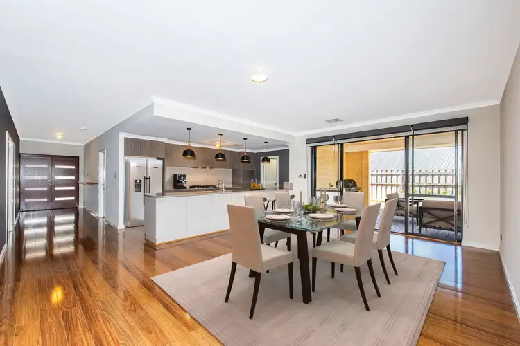 8 Newington Pass, Ellenbrook WA 6069