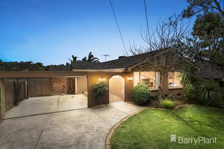 19 Tullimbar Circuit, Vermont South VIC 3133