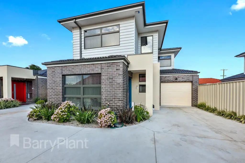 Main view of Homely townhouse listing, 3/144 William Street, St Albans VIC 3021