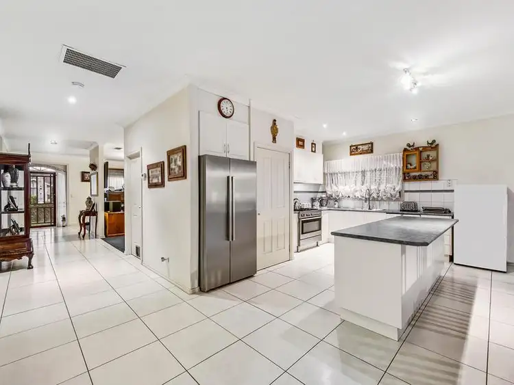 Fifth view of Homely house listing, 2 Foxfield Way, Tarneit VIC 3029