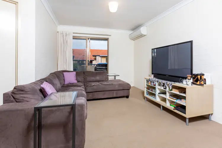 24/4 Manning Terrace, South Perth WA 6151