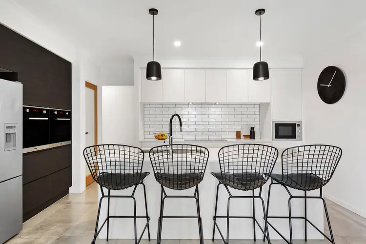 15-17 Fontebasso Circuit, Redland Bay QLD 4165