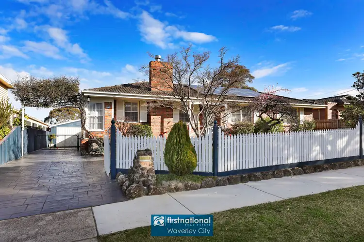 12 Aisbett Avenue, Wantirna South VIC 3152