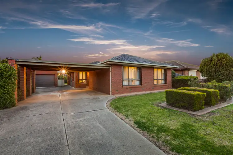 11 Morris Drive, Keilor Downs VIC 3038