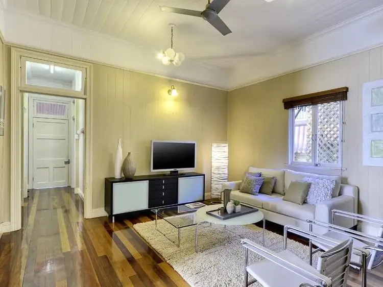 27 Lisson Grove, Wooloowin QLD 4030