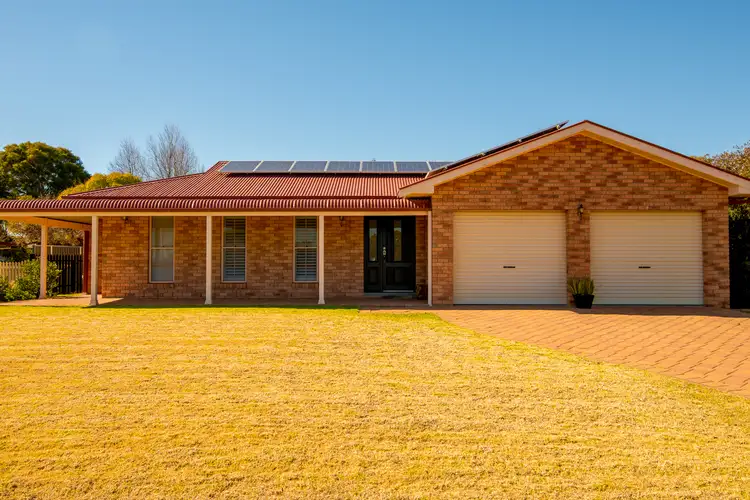 6 Wise Close, Dubbo NSW 2830