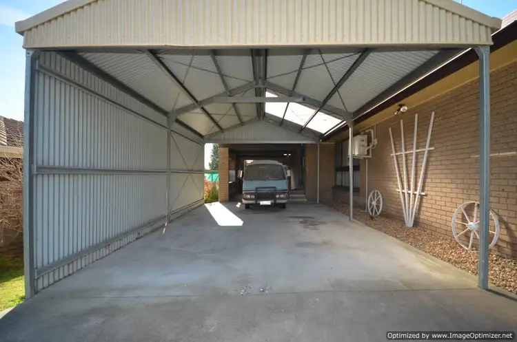 Second view of Homely house listing, 15 Kelsey Court, Bairnsdale VIC 3875