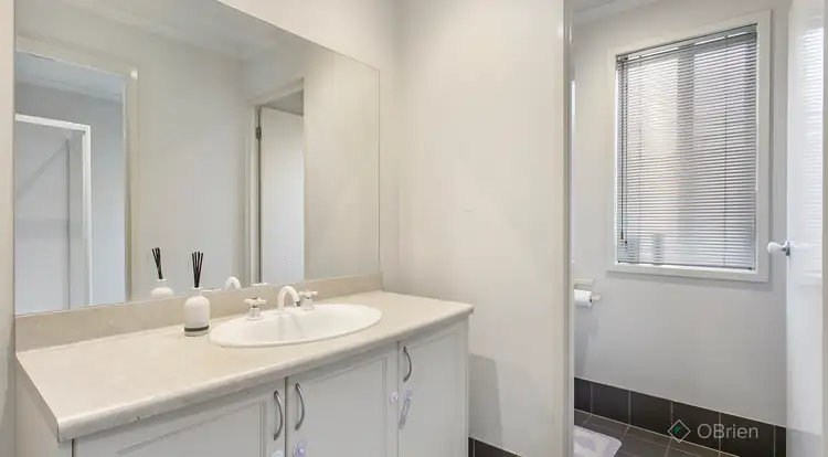 Fourth view of Homely house listing, 2 Shay Close, Narre Warren South VIC 3805