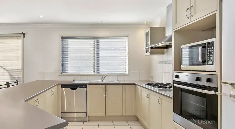 Fifth view of Homely house listing, 2 Shay Close, Narre Warren South VIC 3805