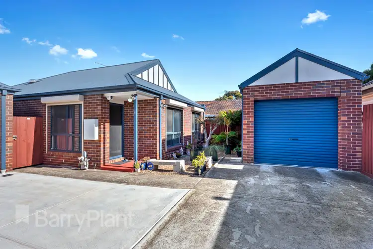 2/43 Adelaide Street, St Albans VIC 3021
