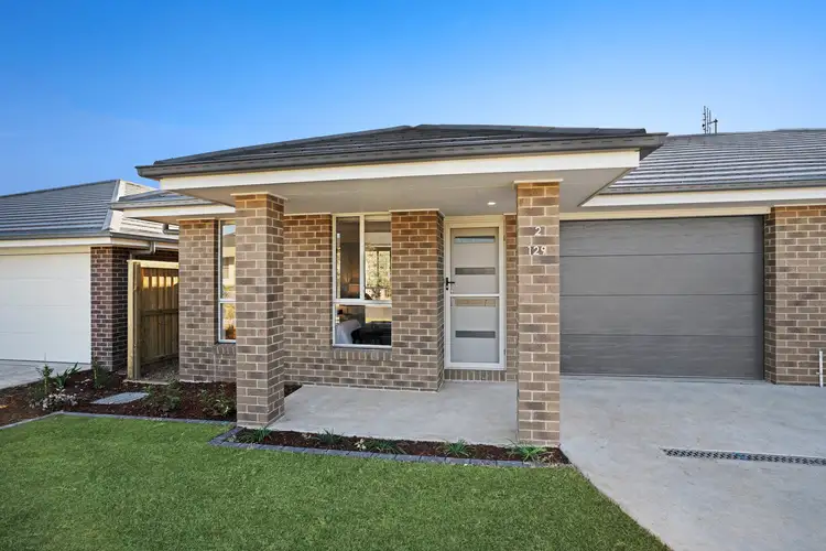 2/129 Awabakal Drive, Fletcher NSW 2287