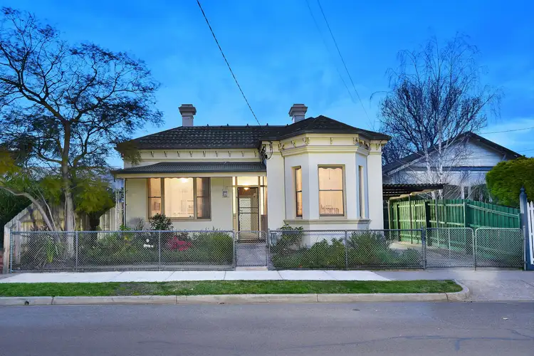 9 Station Street, Reservoir VIC 3073