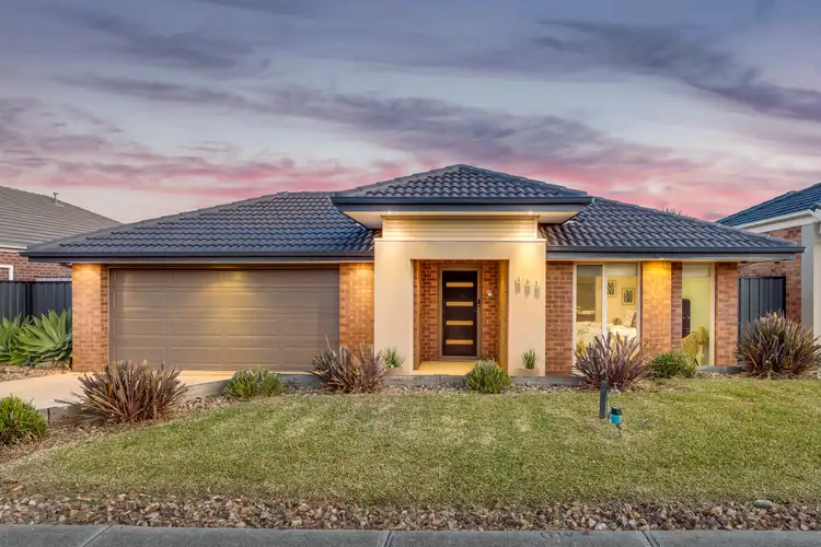 102 Wattle Valley Drive, Hillside VIC 3037