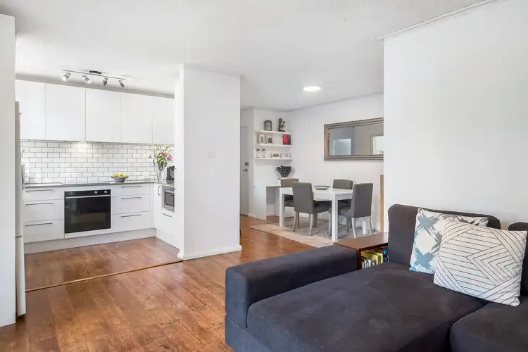 1/7 Fairway Close