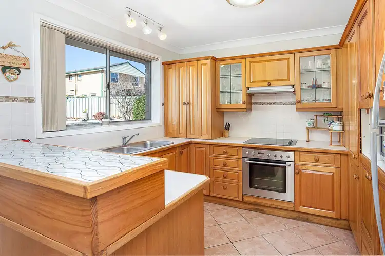 26 Goolagong Circuit, Mount Warrigal NSW 2528