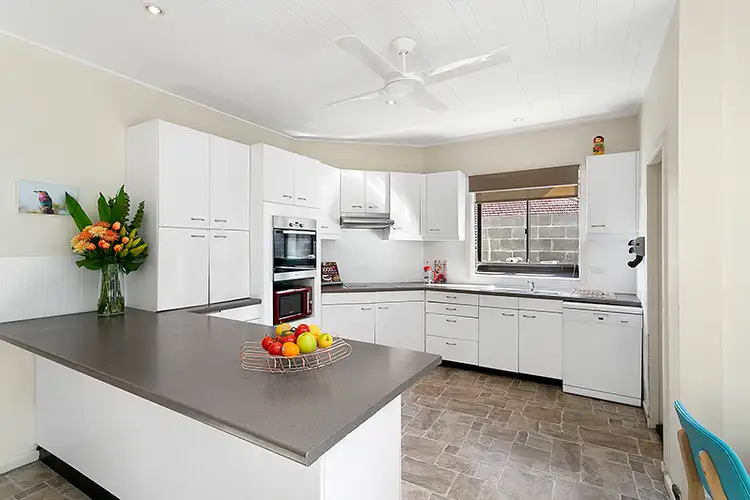 Fifth view of Homely house listing, 11 Scott Street, Bronte NSW 2024