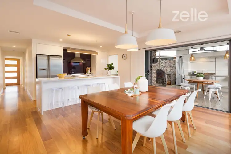 17 Silkyoak Court, East Albury NSW 2640