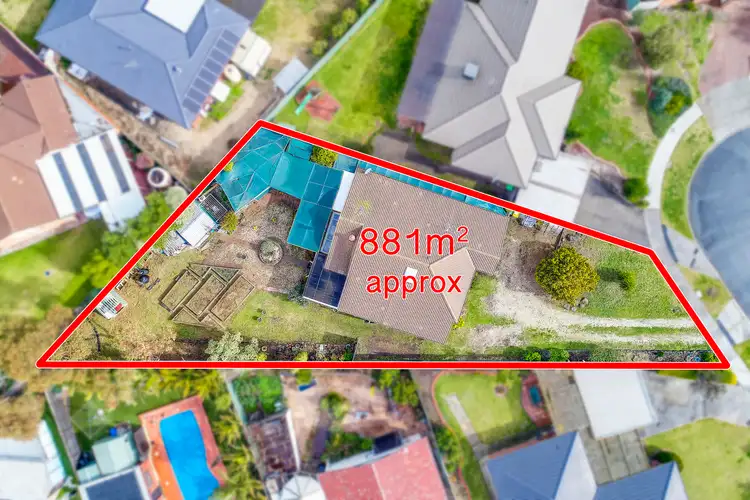 6 Kohurau Court, Taylors Lakes VIC 3038