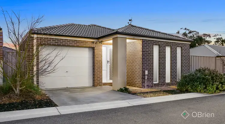 4 Newcastle Way, Langwarrin VIC 3910