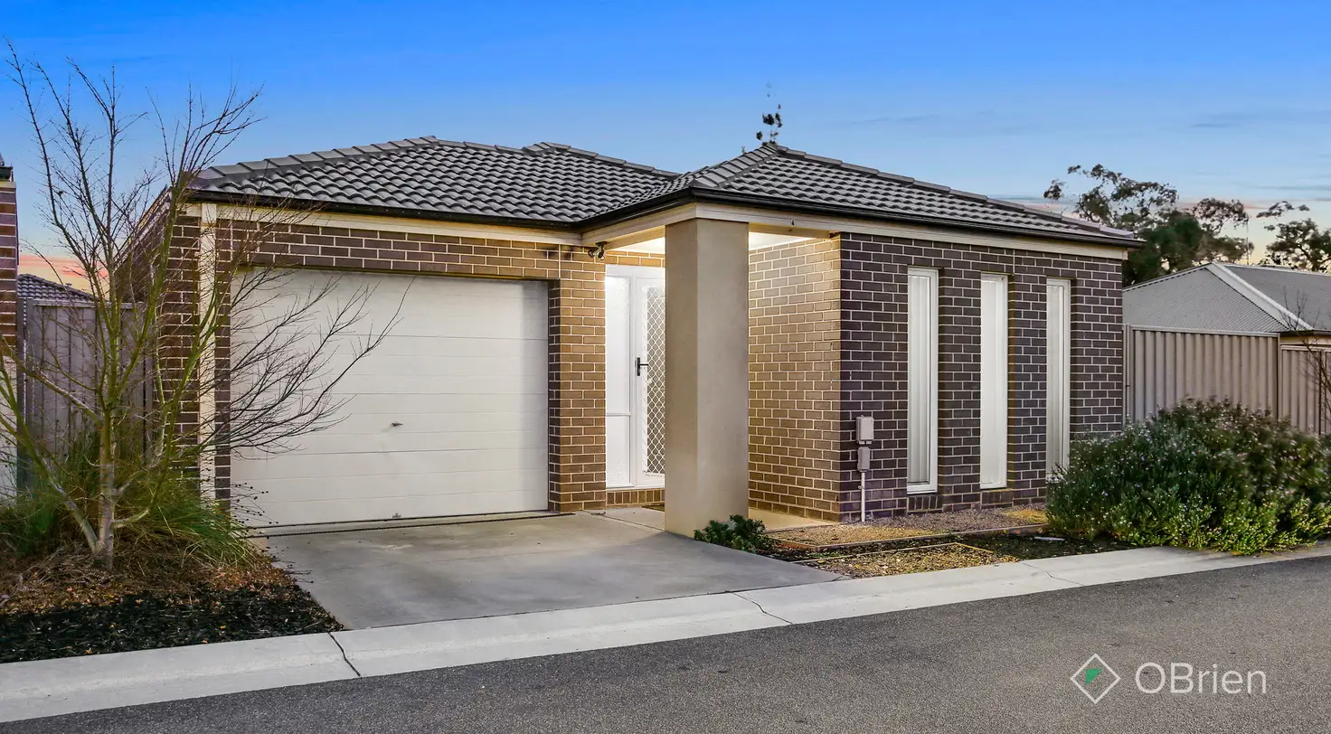 Main view of Homely unit listing, 4 Newcastle Way, Langwarrin VIC 3910