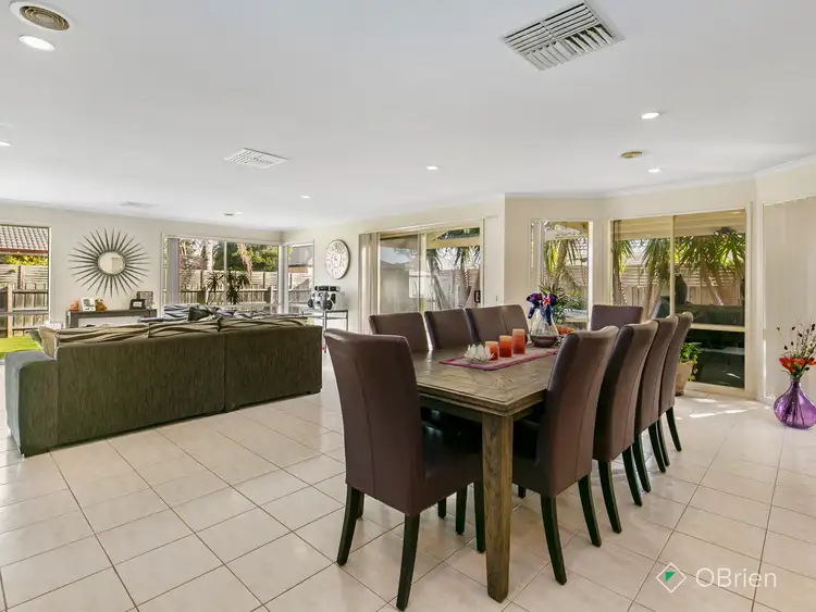 Fifth view of Homely house listing, 7 Mulga Place, Carrum Downs VIC 3201