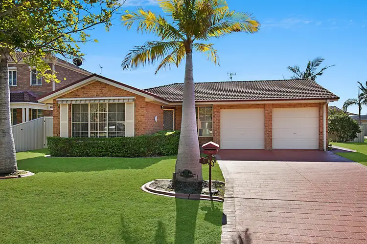 9 Macintyre Street, Bateau Bay NSW 2261