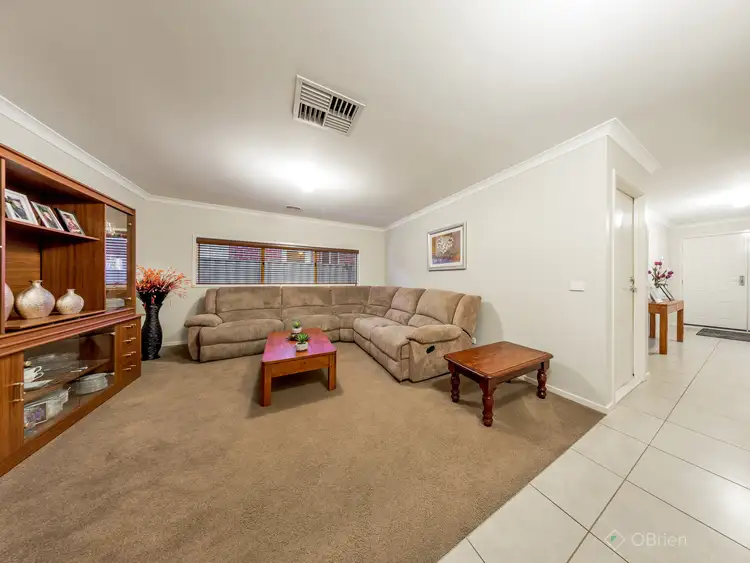 Fifth view of Homely house listing, 4 Beauchamp Way, Cranbourne East VIC 3977