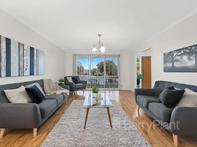 Second view of Homely house listing, 5 Danielle Court, Wantirna VIC 3152