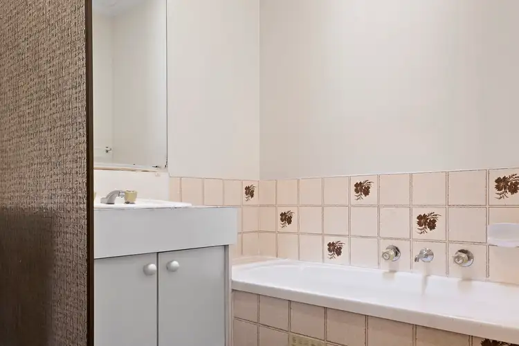 Sixth view of Homely villa listing, 13/9-11 Gascoigne Road, Gorokan NSW 2263