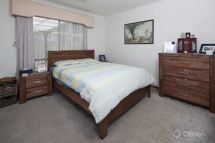 Fifth view of Homely house listing, 1 Tara Court, Hallam VIC 3803