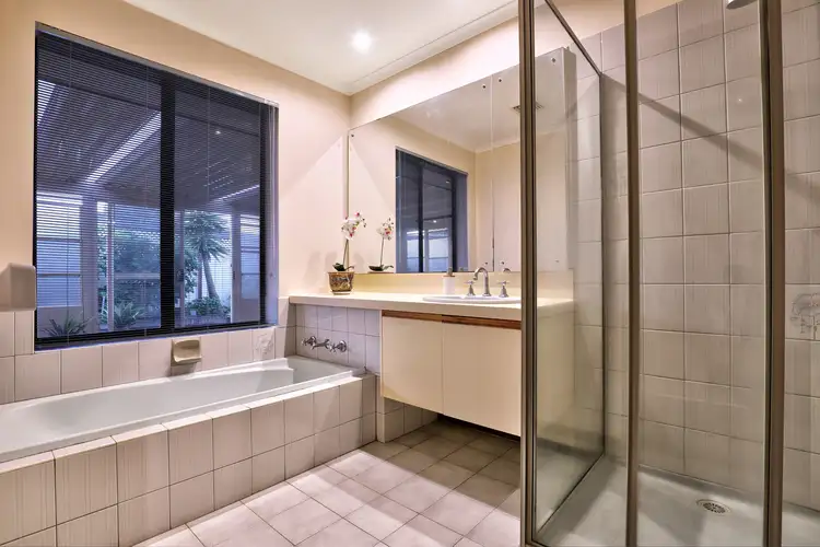Sixth view of Homely house listing, 6 Tenby Court, Craigieburn VIC 3064