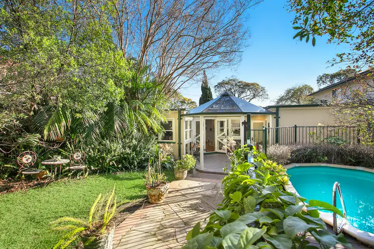 10 Woronora Crescent, Como NSW 2226