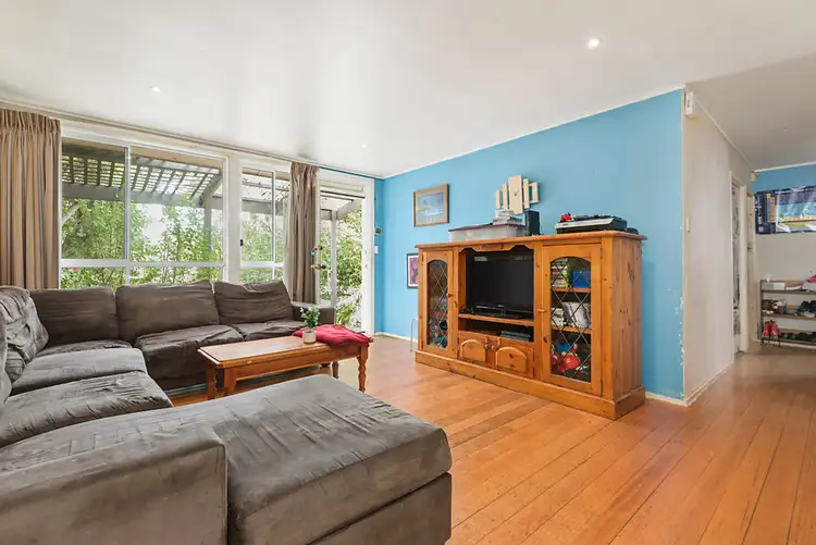 Second view of Homely house listing, 10 Yaltara Avenue, Bundoora VIC 3083