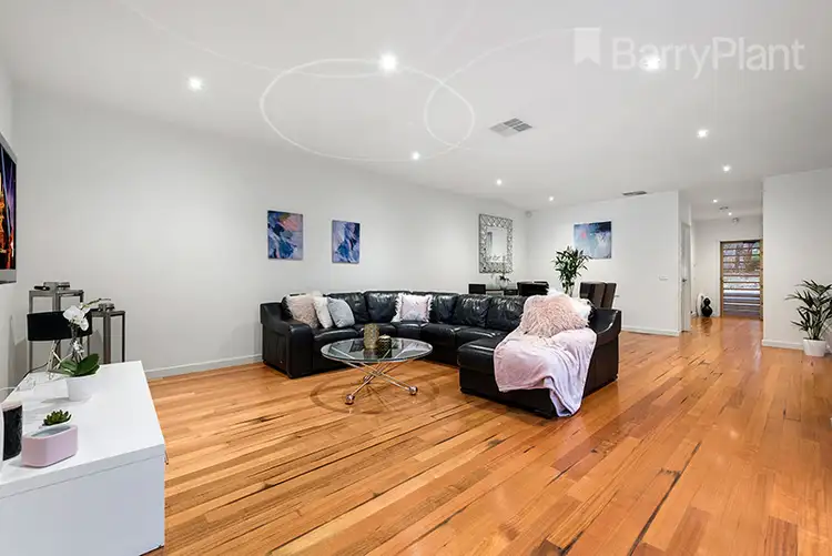 Fifth view of Homely house listing, 1/8 Barlow Rise, Bundoora VIC 3083