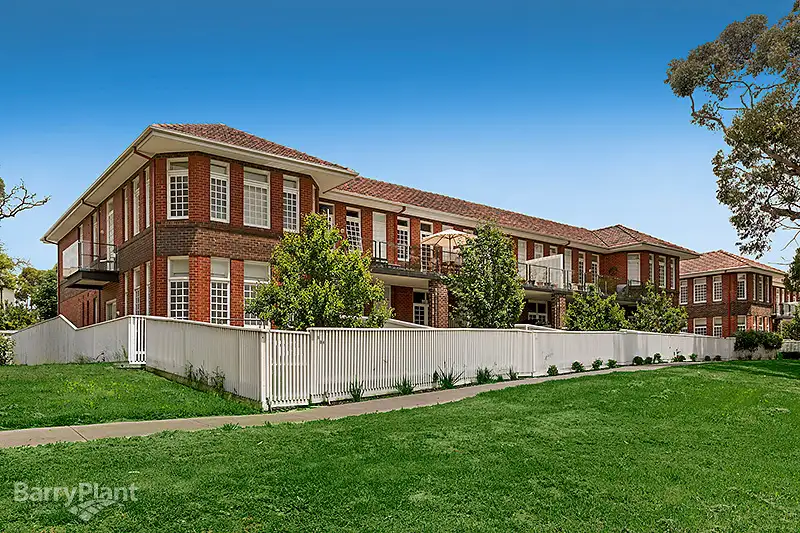 Main view of Homely unit listing, 2/34 Linacre Drive, Bundoora VIC 3083
