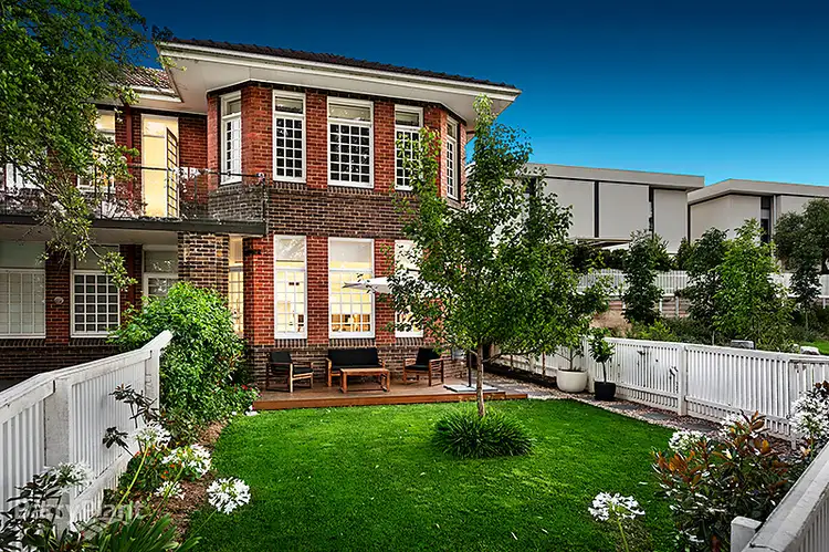 Main view of Homely unit listing, 1/30 Linacre Drive, Bundoora VIC 3083