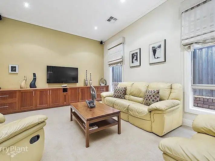 Fifth view of Homely house listing, 6 Longfield Court, Watsonia North VIC 3087
