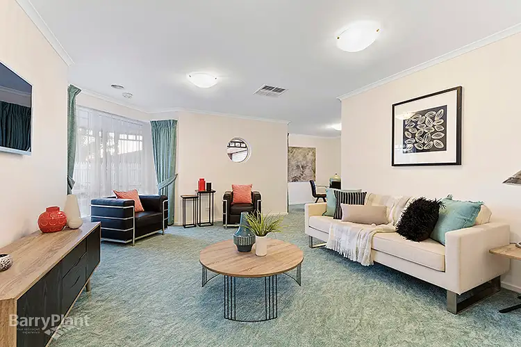 Second view of Homely house listing, 7 Tamara Court, Bundoora VIC 3083