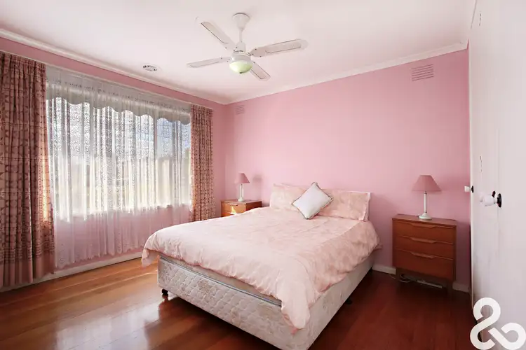 Fifth view of Homely house listing, 3 Yuonga Court, Lalor VIC 3075