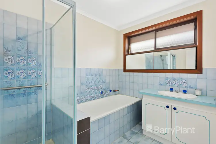 Sixth view of Homely house listing, 2 Berrigan Court, Werribee VIC 3030