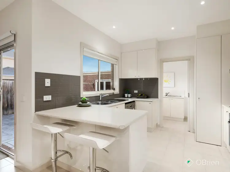 Fourth view of Homely unit listing, 1/5-7 Parkhill Drive, Ashwood VIC 3147